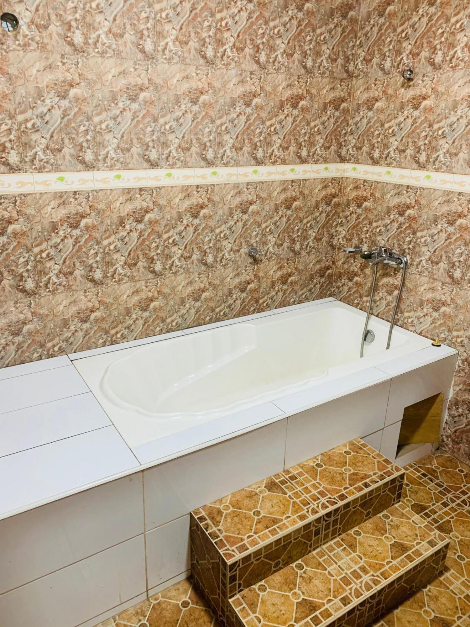 Dawhwenya Dc Ambassadors Hotel מראה חיצוני תמונה